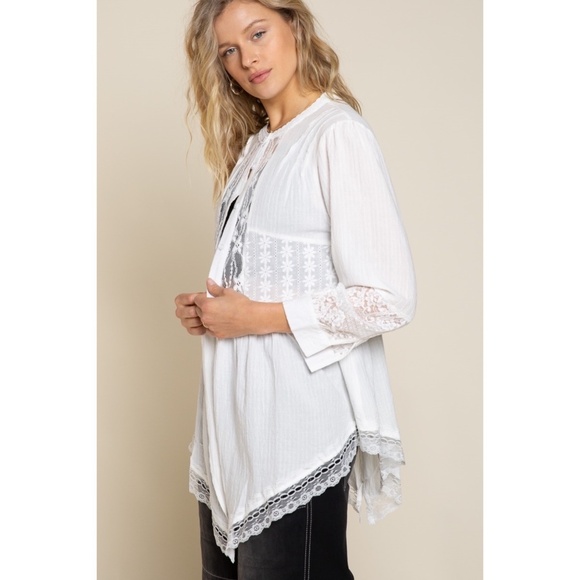 POL Off White Cotton & Lace Long Sleeve Unbalanced Hem Button Down Shirt - Picture 4 of 10